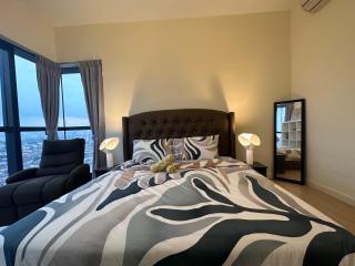 Skyline Luxe 4BR Retreat with En-suite Icon City - Petaling Jaya - 3