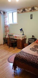 2 bdrm apartment 3 min walk to McMaster University - 7