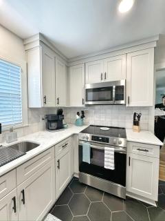 Elegant Family Home near Downtown - Huntsville - 4