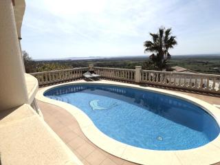 Disfruta de esta casa con fantásticas vistas, piscina y jardín privado situada en Can Isaac, Palau Saverdera, Costa Brava - ES-366-6 - Palau-Saverdera - 8