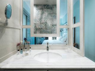 Appartement charmant, climatisé, centre historique de Pézenas, animaux admis - FR-1-607-213 - 1