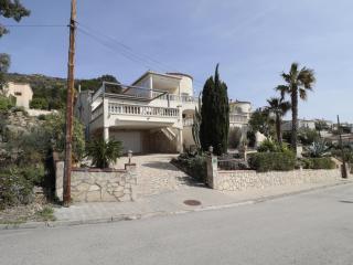 Disfruta de esta casa con fantásticas vistas, piscina y jardín privado situada en Can Isaac, Palau Saverdera, Costa Brava - ES-366-6 - Palau-Saverdera - 6