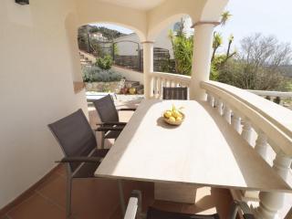 Disfruta de esta casa con fantásticas vistas, piscina y jardín privado situada en Can Isaac, Palau Saverdera, Costa Brava - ES-366-6 - 2