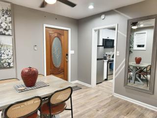 Decatur Bungalow Delight Modern Stay - Decatur - 4