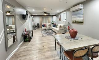 Decatur Bungalow Delight Modern Stay - 1
