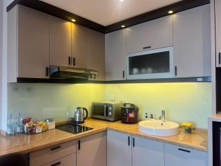 2BR Apt, El Royale Hotel, Braga, City Center - 4