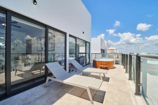 Luxury 2-Story Apt with Jacuzzi - Playa del Carmen - 4