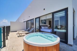 Luxury 2-Story Apt with Jacuzzi - Playa del Carmen - 3