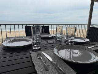 Family Friendly 2BR, Amazing Unobstructed Ocean View,Huge Balcony, Pool - Ocean City - 8
