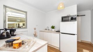 Lujo Studio - Elegant & Modern Studio - Retreat In Gloucester Tranquil Rural Escape With Pool & Views - Gloucester - 5
