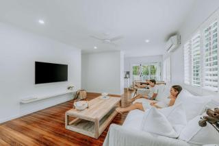 Cali Currumbin - Gold Coast - 1