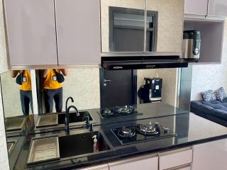 Apt Casablanca East Res 2BR Sofa-bed WiFi and Pool - Jakarta - 9