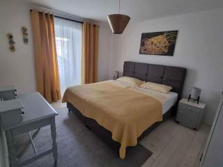 Three-Bedroom Apartment Crikvenica near Sea - 8