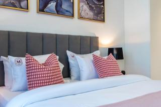 Manzil - Modern1 Bedroom Apartment with Pool in JVC - 2