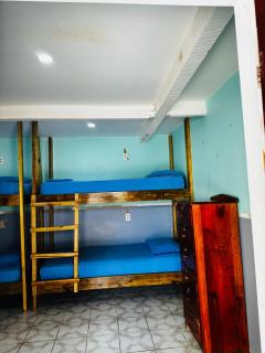 Go Slow Hostel - - 4