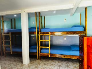 Go Slow Hostel - - 2