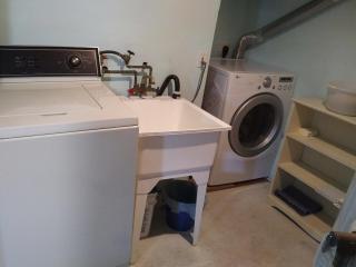 1-bdrm apartment 3 min walk to McMaster University - 3