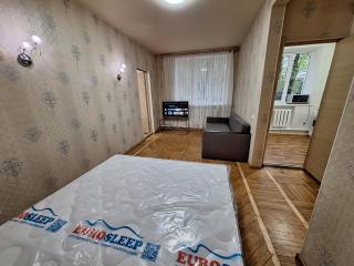 2 кімнатна Квартира подобово у центрі Полтави біля ЦУМу з власною закритою парковкою Документи для відрядження Мережа квартир - Poltava - 0