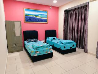 Senai three storey landed 14pax 5BR near airport - Kampung Seelung - 5