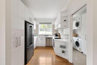 Lemon & Myrtle Cottage - 6