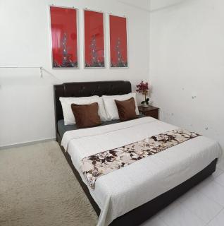 Canal Deluxe Private Room with Pool Access - 8