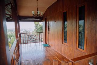 RedDoorz at Villa Bukit Senyum Lombok - Kuripan - 8
