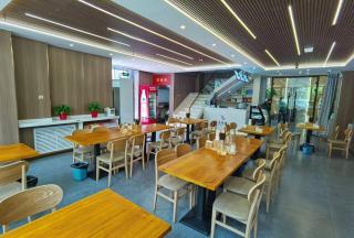 乌鲁木齐会展中心万信至格酒店 - - 4