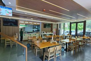 乌鲁木齐会展中心万信至格酒店 - - 2