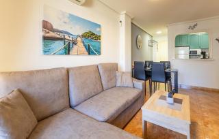 Gorgeous Apartment In Torrevieja - 7