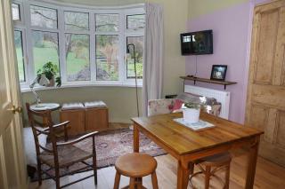 Pen-y-Bryn Hilltop Rest - Self contained 2 bed apt - Max 4 people - Morriston - 4