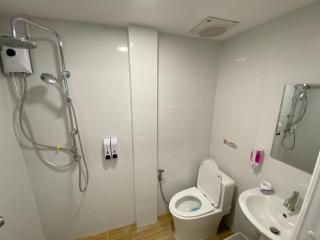 SJ Beach House Patong - Patong - 8