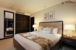 Luxury Marina View Apartment in JW Marriott Residences - Dubai - 3