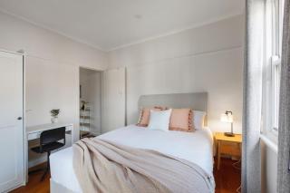 Bentleigh East House by Ready Set Host - 7