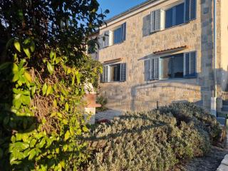 Ferienwohnung-Antolica-mit-Klimaanlage-150m-vom-Meer - Kruševo - 3