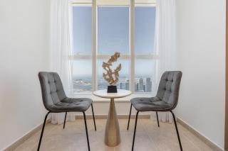 Stylish1BHK in Elite Residences, Marina with View - 3