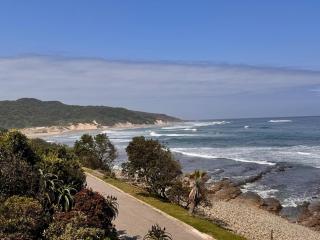 24 on Beach - Morganʼs Bay - 6