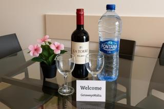 Blue Harbour 2 bedroom Seafront Apartments with stunning seaviews - by Getawaysmalta - 4