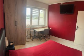Chambre rénovée dans appartement de 70m2 - - 2