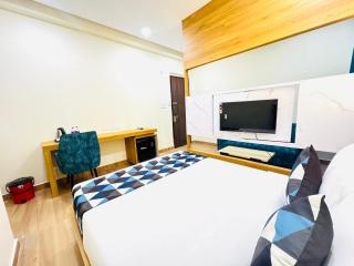 White Ridge Premium Hotel - Hyderabad - 1
