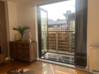 Central Liverpool Apartment - Sleeps 6 - Parking - Liverpool - 4