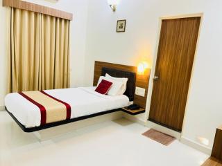 Hotel Grand Bee By Bestinn Leisure - Bangalore - 3