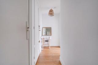 Charming, modern flat with private parking - Bordeaux - 3