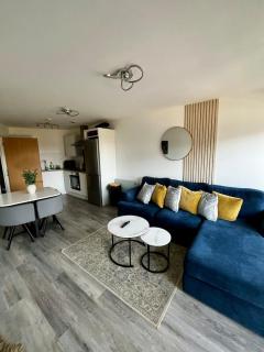 Chic 2-Bed Flat - Coop Live & Ethiad - Manchester - 9