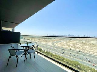 Bright 1br In Jvc Pool, Balcony & Parking - 8
