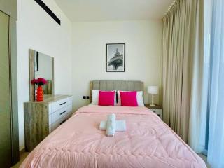 Bright 1br In Jvc Pool, Balcony & Parking - 3