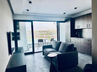 Seafront Luxury Apartment - Il-Gżira - 5