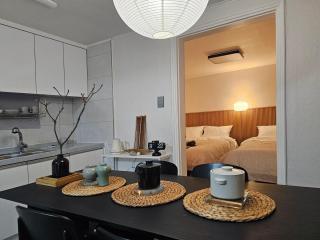 SERENE - Designers 2BR Retreat near KSPO, Asan Hospital, Jamsil - Seul - 7