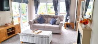 Bluebell Luxury 2 Bedroom Lodge at Southview Holiday Park - Skegness - 5
