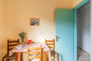 3-Person Apartment in city center by AlecosStudios - Poros - 9