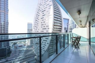 Livbnb Suites - Bright 1 BR Suite in Merano Tower - Dubai - 7